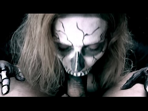 ❤️ Demon famke sûgje hoanne mei har swarte mûle en slikken cum. ️ Porno vk op fy.high-pass.ru ﹏